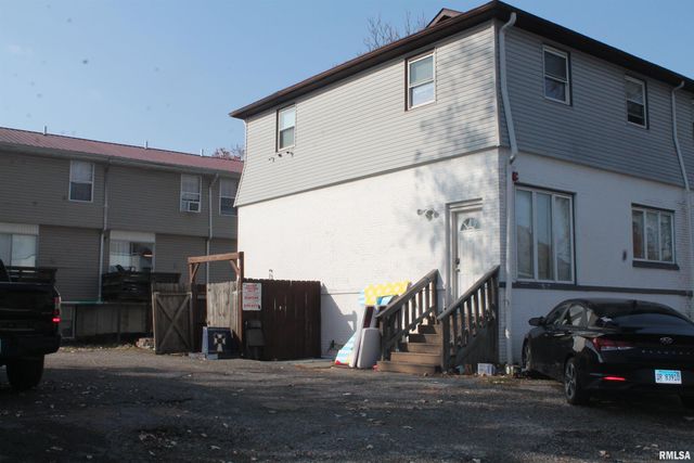 307 W COLLEGE Street, Carbondale, IL 62901