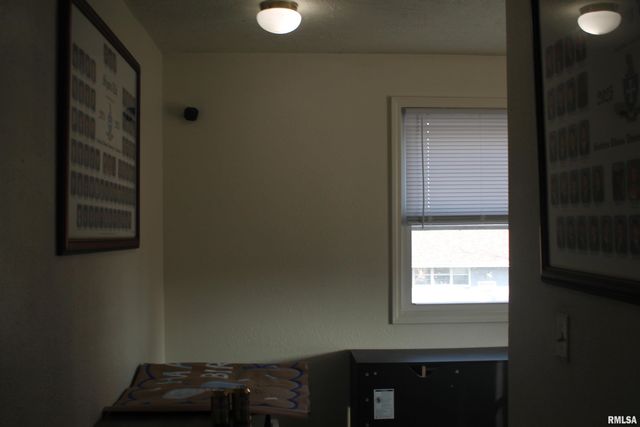 307 W COLLEGE Street, Carbondale, IL 62901