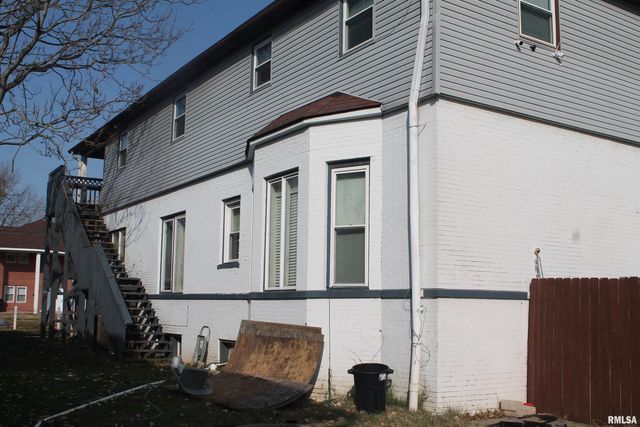 307 W COLLEGE Street, Carbondale, IL 62901