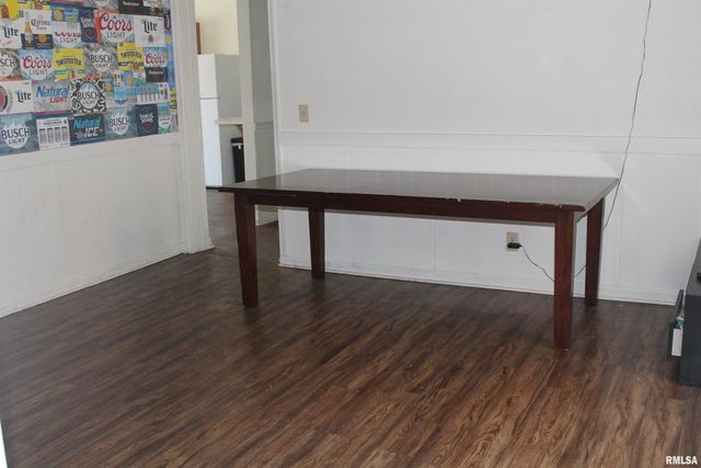 307 W COLLEGE Street, Carbondale, IL 62901