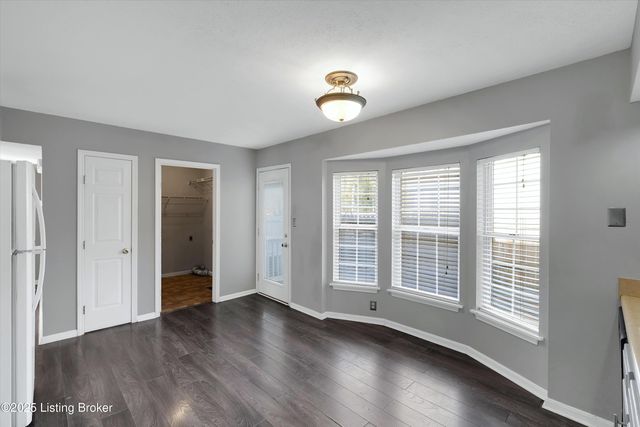 8123 Avanti Way, Louisville, KY 40291