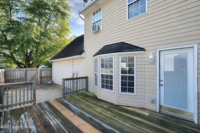 8123 Avanti Way, Louisville, KY 40291