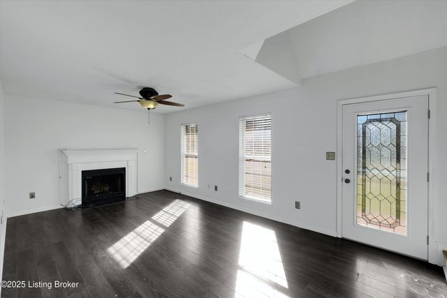 8123 Avanti Way, Louisville, KY 40291