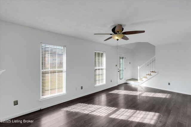 8123 Avanti Way, Louisville, KY 40291