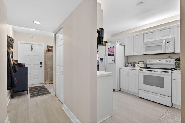 7763 Southampton Terrace 303, Tamarac, FL 33321