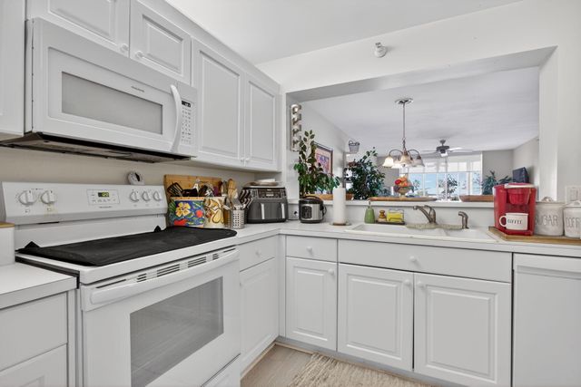 7763 Southampton Terrace 303, Tamarac, FL 33321