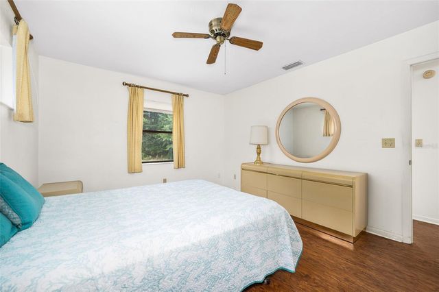 8496 NW 37TH TERRACE, Gainesville, FL 32653