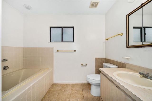 8496 NW 37TH TERRACE, Gainesville, FL 32653