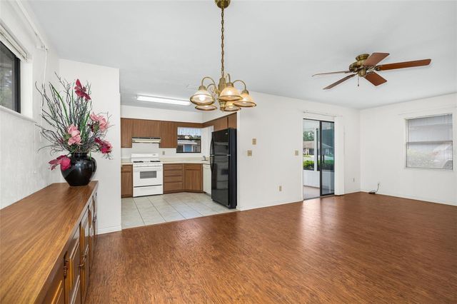 8496 NW 37TH TERRACE, Gainesville, FL 32653