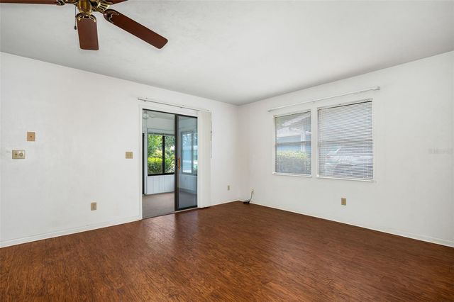 8496 NW 37TH TERRACE, Gainesville, FL 32653