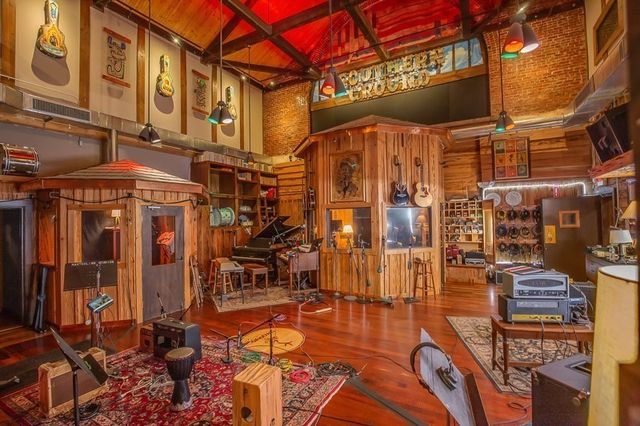 114 17th Ave, S, Nashville, TN 37203