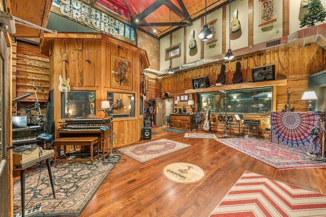 114 17th Ave, S, Nashville, TN 37203