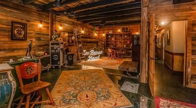 114 17th Ave, S, Nashville, TN 37203