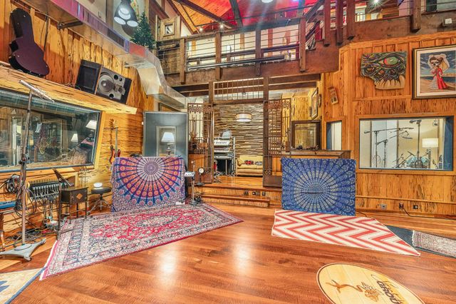 114 17th Ave, S, Nashville, TN 37203