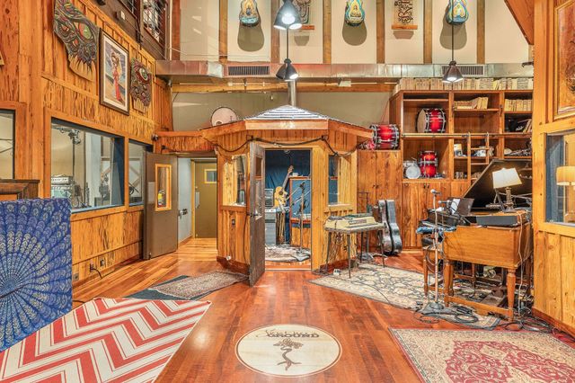 114 17th Ave, S, Nashville, TN 37203