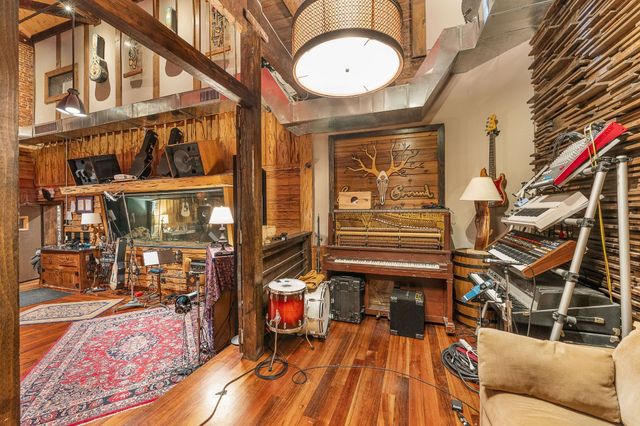 114 17th Ave, S, Nashville, TN 37203