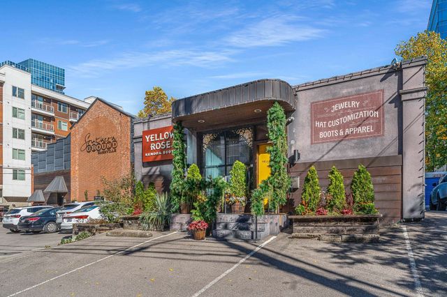 114 17th Ave, S, Nashville, TN 37203