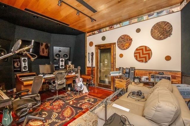 114 17th Ave, S, Nashville, TN 37203