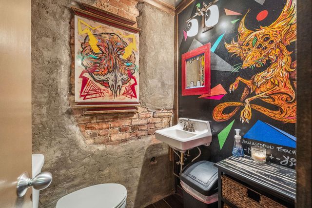 114 17th Ave, S, Nashville, TN 37203