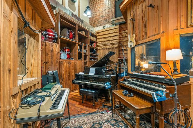 114 17th Ave, S, Nashville, TN 37203