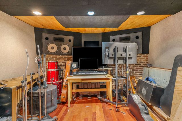 114 17th Ave, S, Nashville, TN 37203