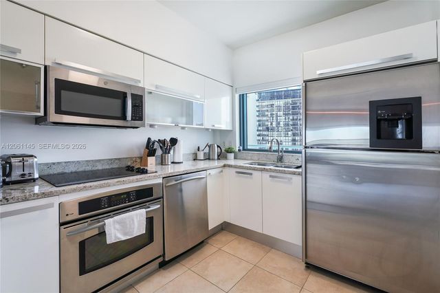 601 NE 36th Street 1106, Miami, FL 33137