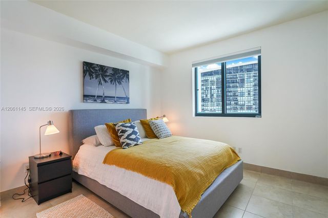 601 NE 36th Street 1106, Miami, FL 33137