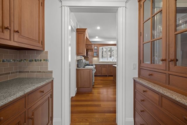 3 Knollcrest Farm Ln, Sherborn, MA 01770