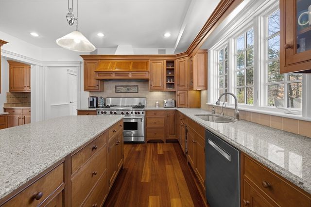 3 Knollcrest Farm Ln, Sherborn, MA 01770
