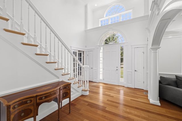 3 Knollcrest Farm Ln, Sherborn, MA 01770