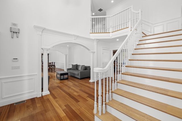 3 Knollcrest Farm Ln, Sherborn, MA 01770