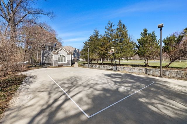 3 Knollcrest Farm Ln, Sherborn, MA 01770
