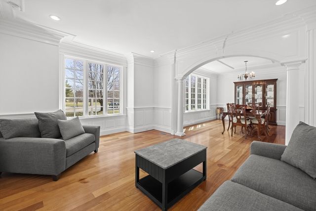 3 Knollcrest Farm Ln, Sherborn, MA 01770