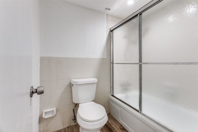 5881 Preston View Boulevard 215, Dallas, TX 75240