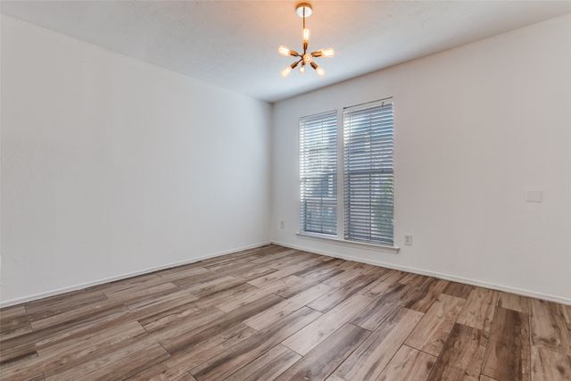 5881 Preston View Boulevard 215, Dallas, TX 75240