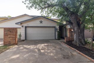 2810 Spring Valley Drive, Bedford, TX 76021