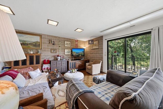 5290 Lake Blvd, Lower Lake, CA 95457