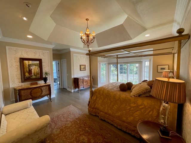 5561 S Oak Street, Hinsdale, IL 60521