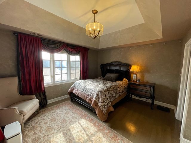 5561 S Oak Street, Hinsdale, IL 60521