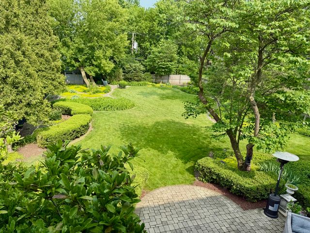 5561 S Oak Street, Hinsdale, IL 60521