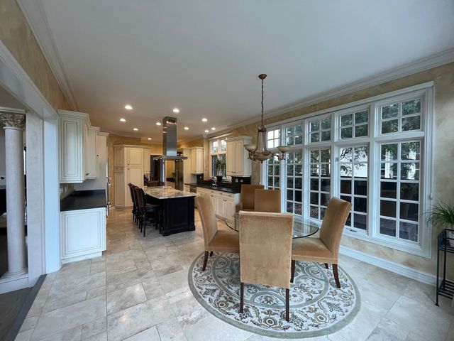 5561 S Oak Street, Hinsdale, IL 60521