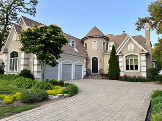 5561 S Oak Street, Hinsdale, IL 60521