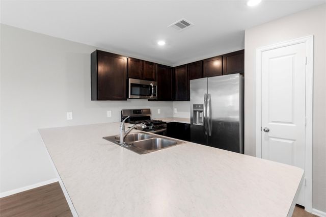 703 Larkspur Shadow Drive, Magnolia, TX 77354