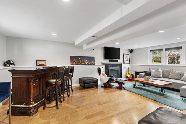 16 Bear Hill Road, Billerica, MA 01821