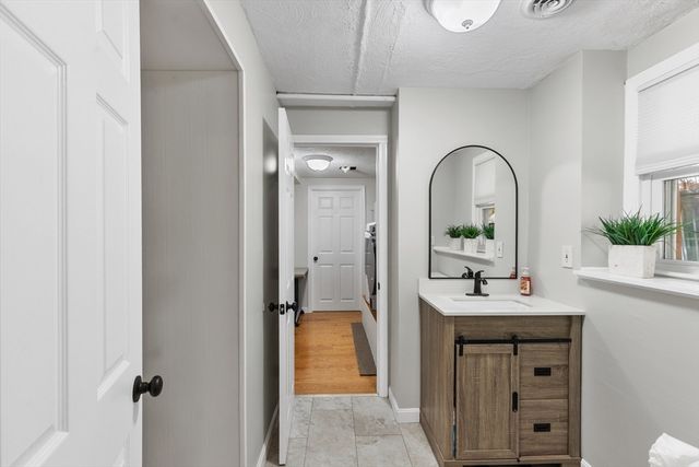 16 Bear Hill Road, Billerica, MA 01821