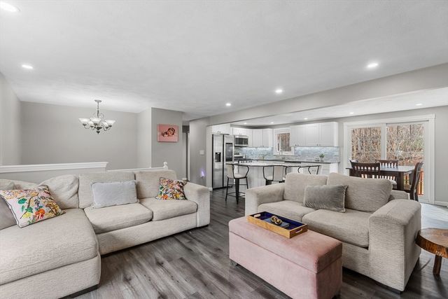 16 Bear Hill Road, Billerica, MA 01821