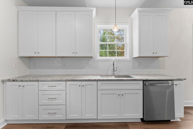125 S East Avenue, Leesville, SC 29070