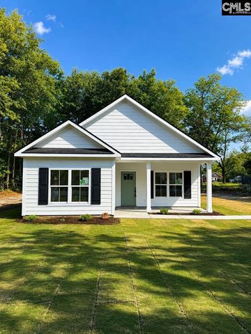 125 S East Avenue, Leesville, SC 29070