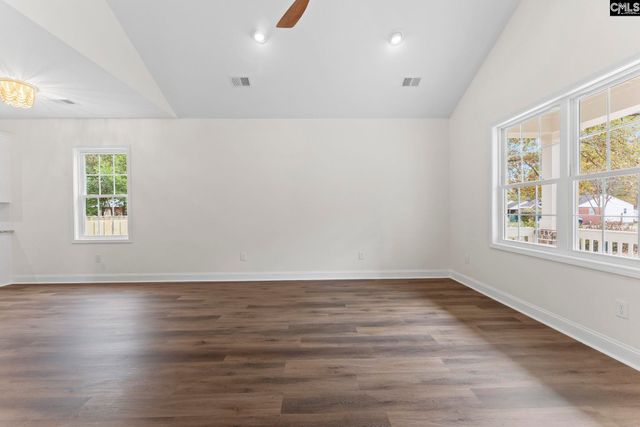 125 S East Avenue, Leesville, SC 29070