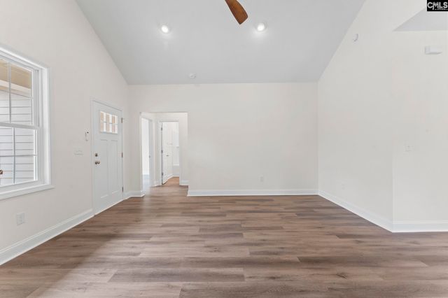 125 S East Avenue, Leesville, SC 29070